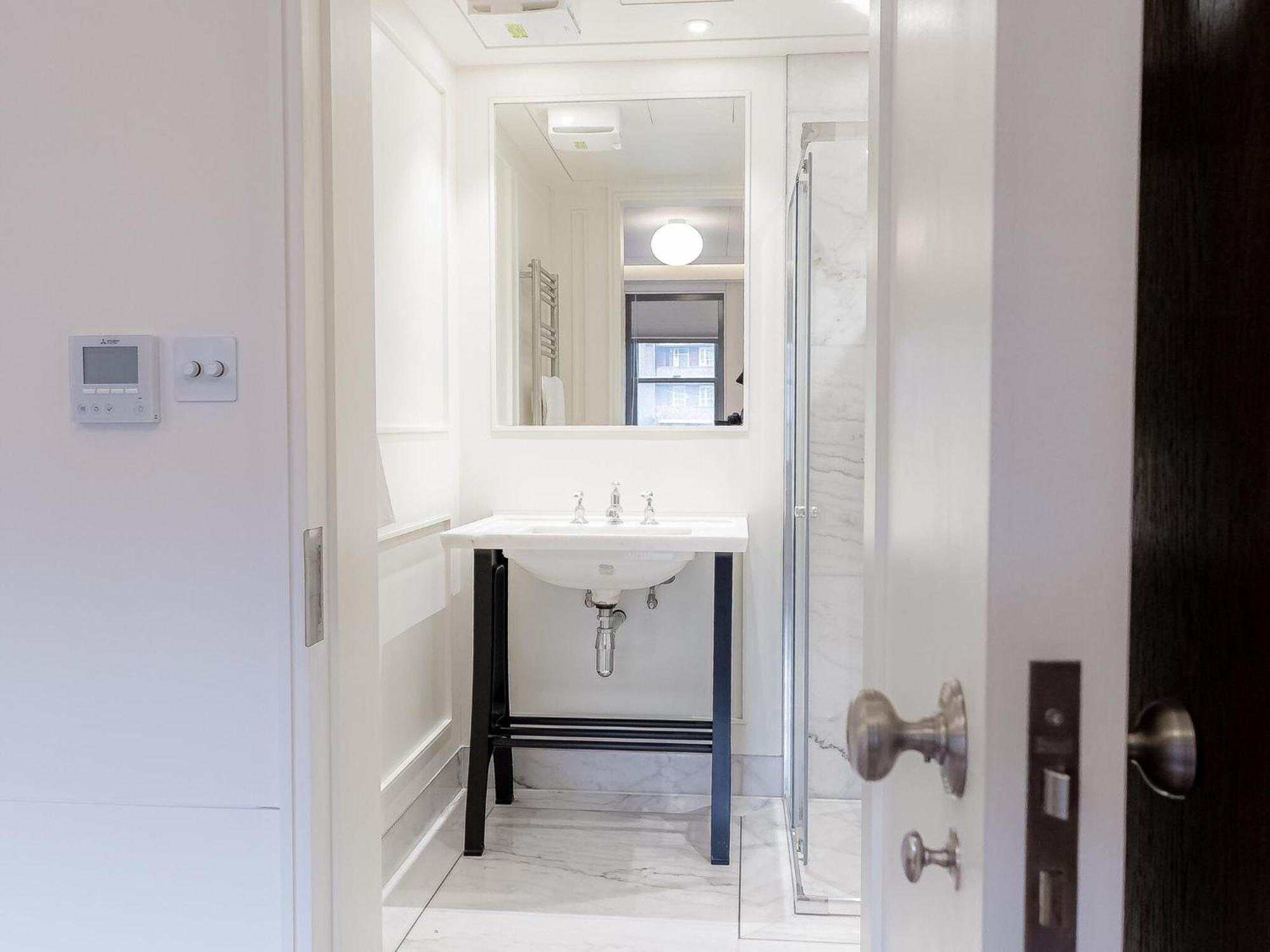 Modern Deluxe Five Bedroom House Near Chalk Farm Station By Belvilla Londra Dış mekan fotoğraf